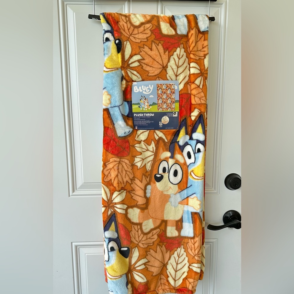 Bluey Fall Plush Throw Blanket NEW Autumn 50x70